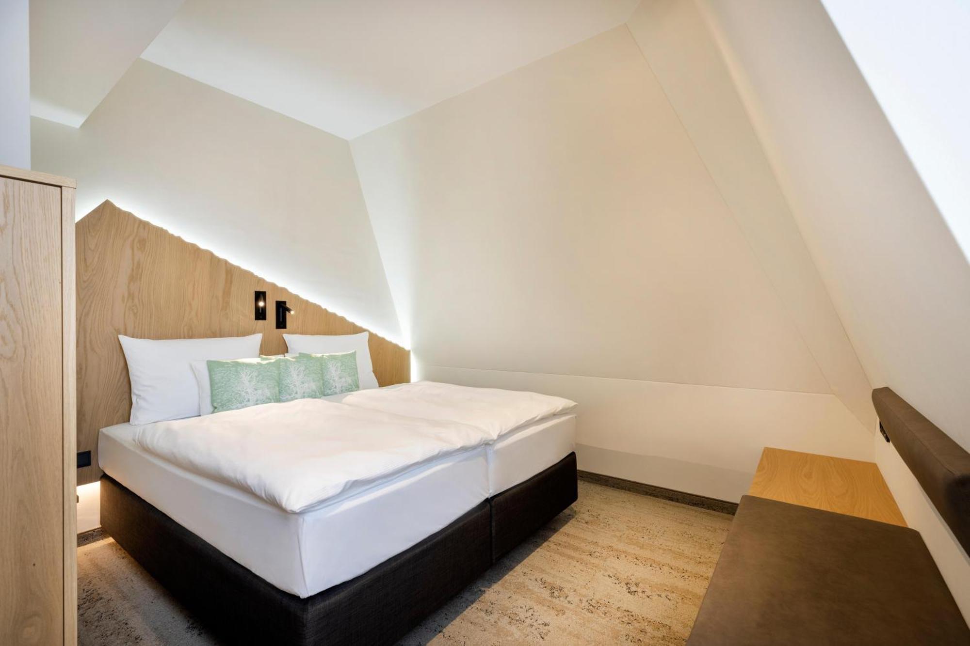 Arcotel Hafencity 4*